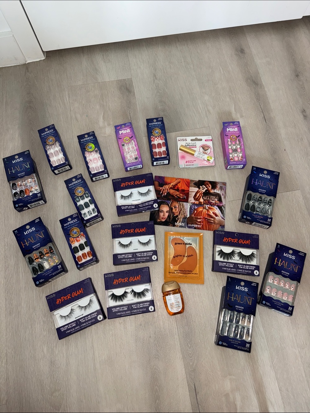 KISS Nails & Lashes bundle
